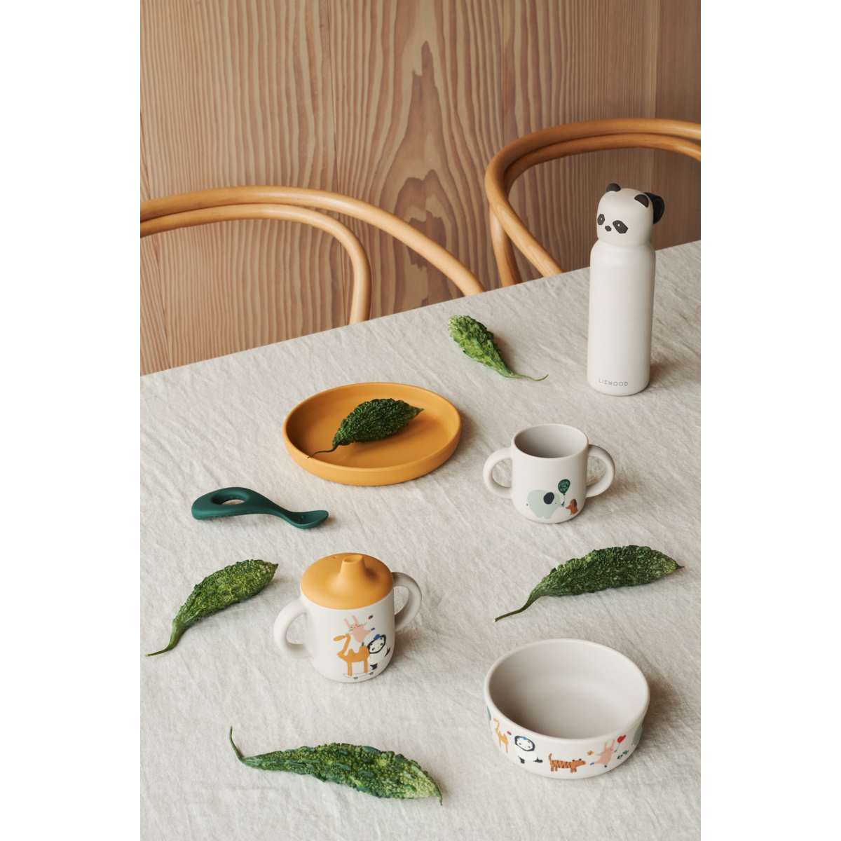 VIVI Silikon Geschirrset - Around the world / Sandy