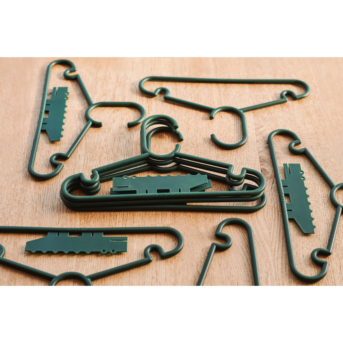 Liewood Falton Kleiderbügel mit Tierdetails 8er-Pack - Garden green - Garderobe
