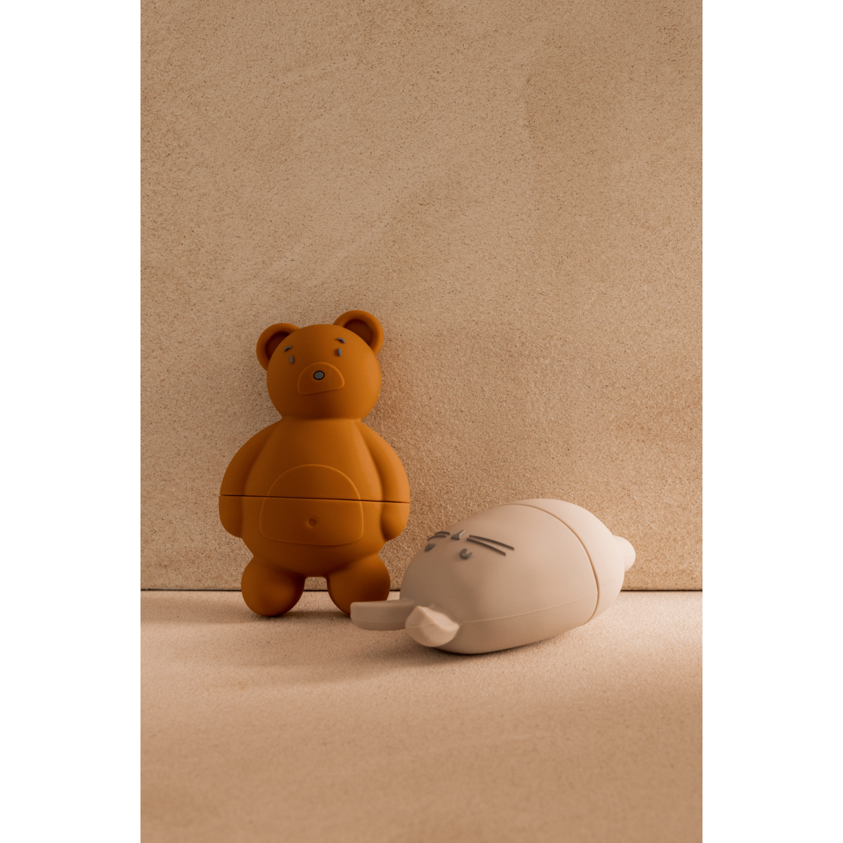 Liewood DUNCAN Schwimmende Badespielzeuge - Sandy / Mustard mix - Badespielzeug