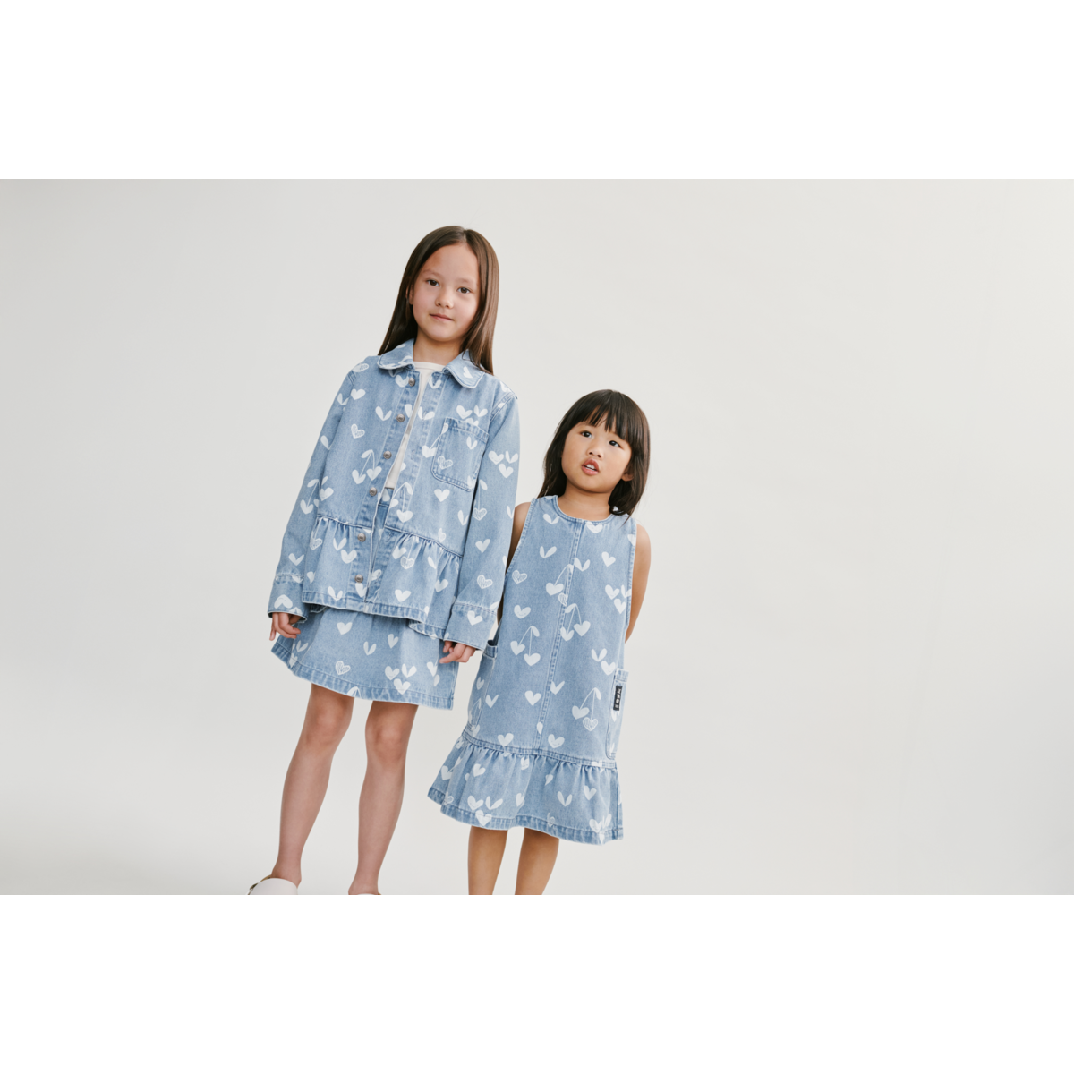 Liewood KENZA bedruckte Denim Hemdjacke - Sweethearts / light blue denim - Obershirt