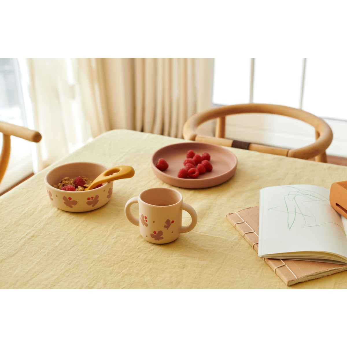 Liewood VIVI Silikon Geschirrset - Butterfly / Apple blossom - Geschirr satz