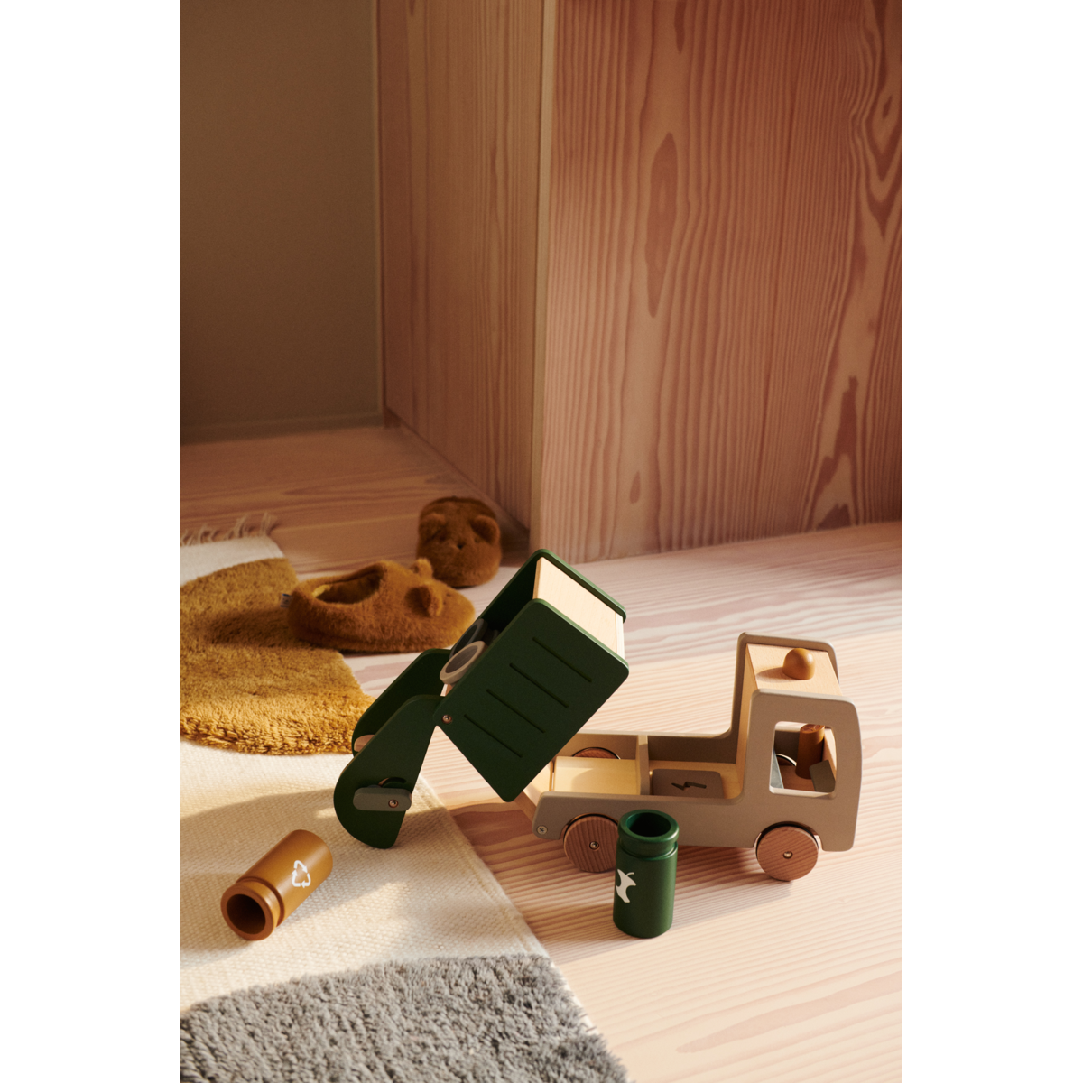 Liewood Irina Recycling Truck - Garden green multi mix - PRETENDES SPIEL