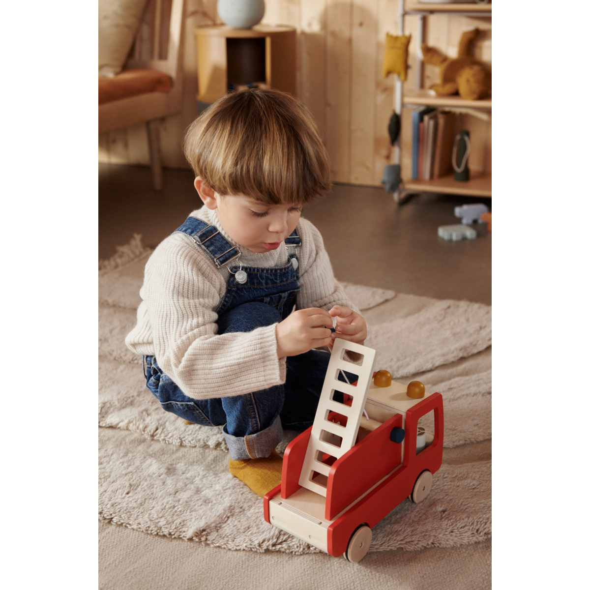 Liewood Eigil Feuerwehrfahrauto - Classic navy multi mix - Ziehspielzeug